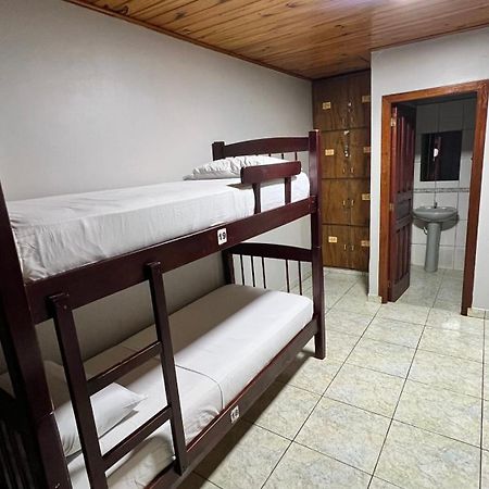 Hostel Peter Pan Puerto Iguazu Luaran gambar